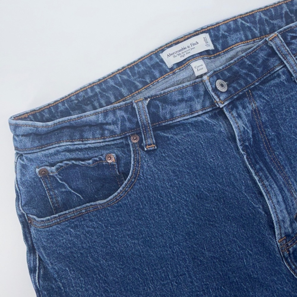 Abercrombie & Fitch Curve Love The 90s Relaxed Jean High Rise Blue 33 16 Regular